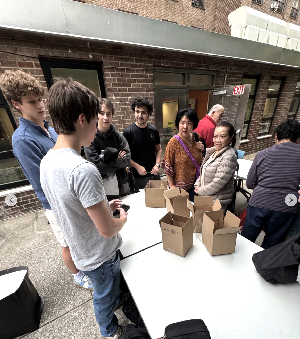 Distributing free home-planting kits with MintBox